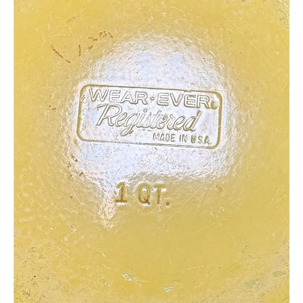 Wear Ever Registered 1 Qt Aluminum Enamel Yellow Sauce Pan w/ Lid- Vegetables